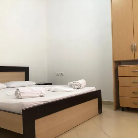 Apartment Xhulio's Sarande